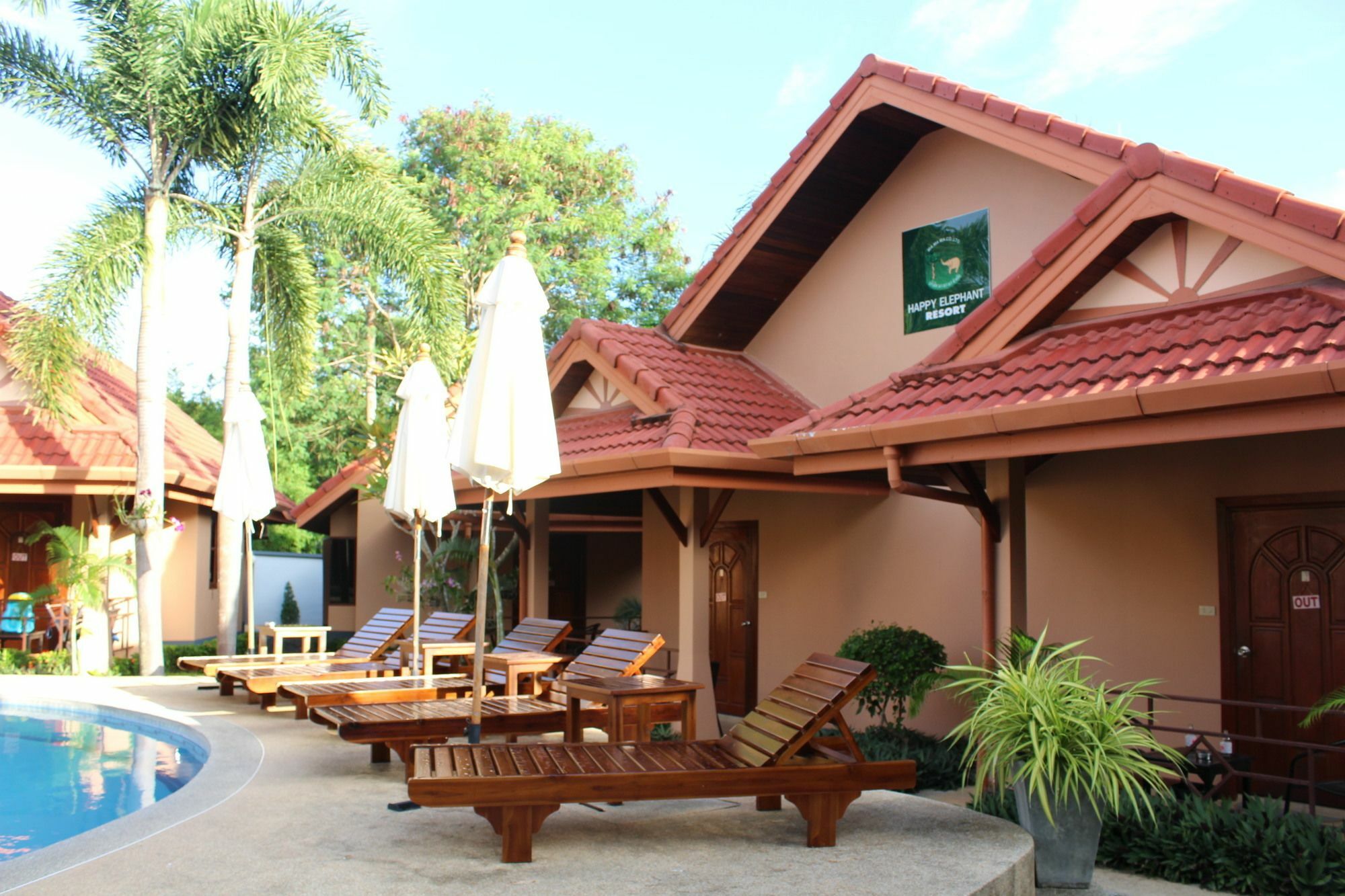 The Resort Happy Elephant Rawai Exterior photo